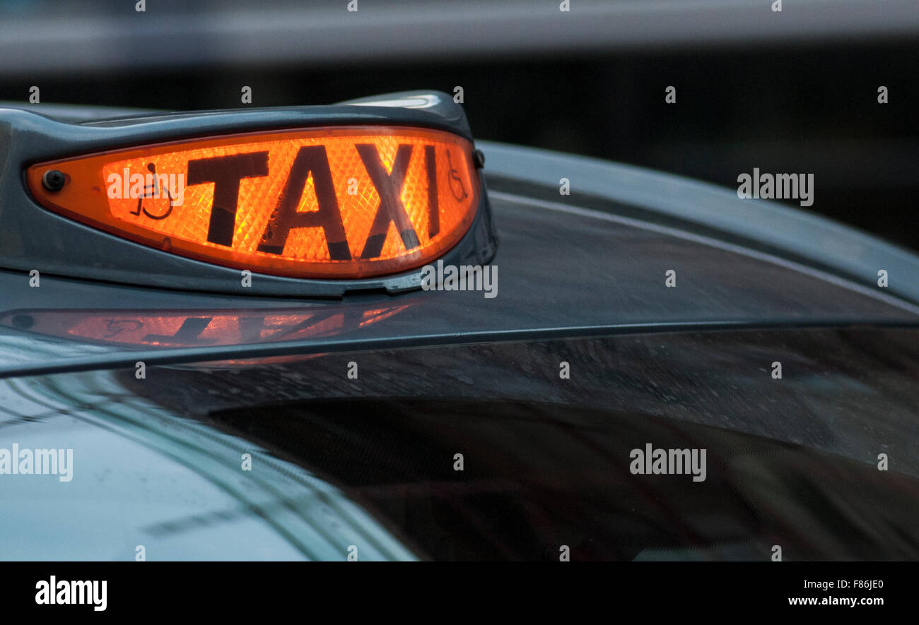 Segno di taxi a Glasgow Foto Stock