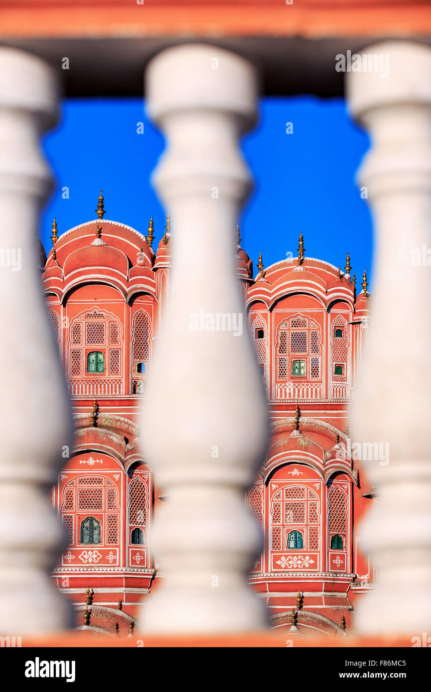 Facciata del Hawa Mahal, Palazzo dei venti, Jaipur, Rajasthan, India Foto Stock