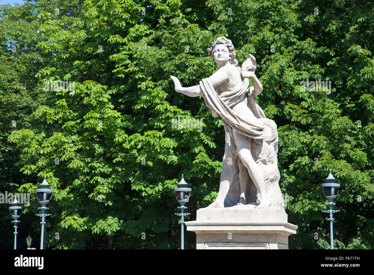 Hermaphroditus scultura raffigurante il dio respingendo nymph Salmacis presso il Parco Lazienki a Varsavia, Polonia Foto Stock