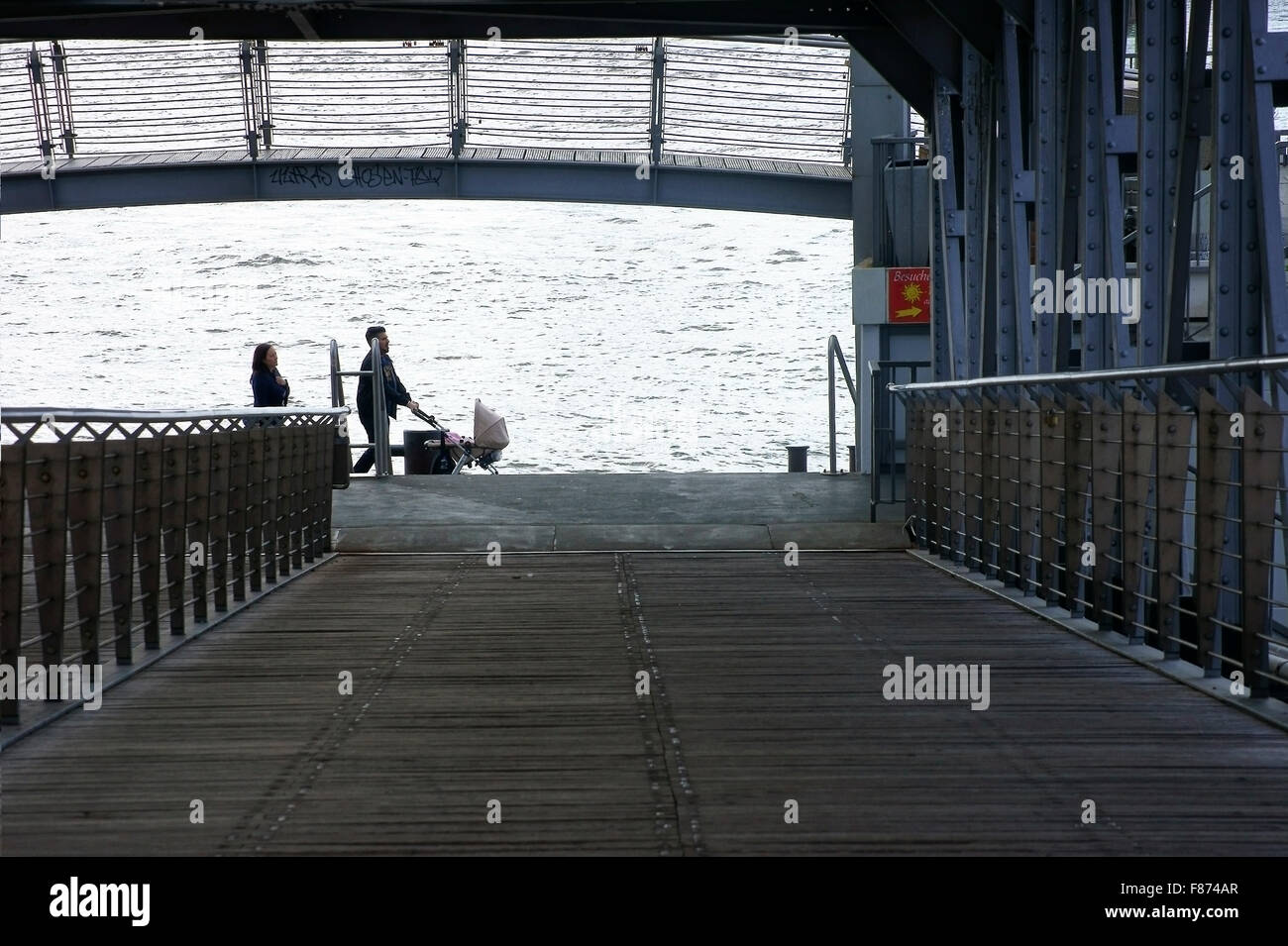 St Pauli Piers Hamburg Foto Stock