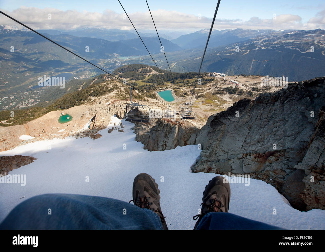 Andando verso il basso Whistler Mountain sulla seggiovia Foto Stock