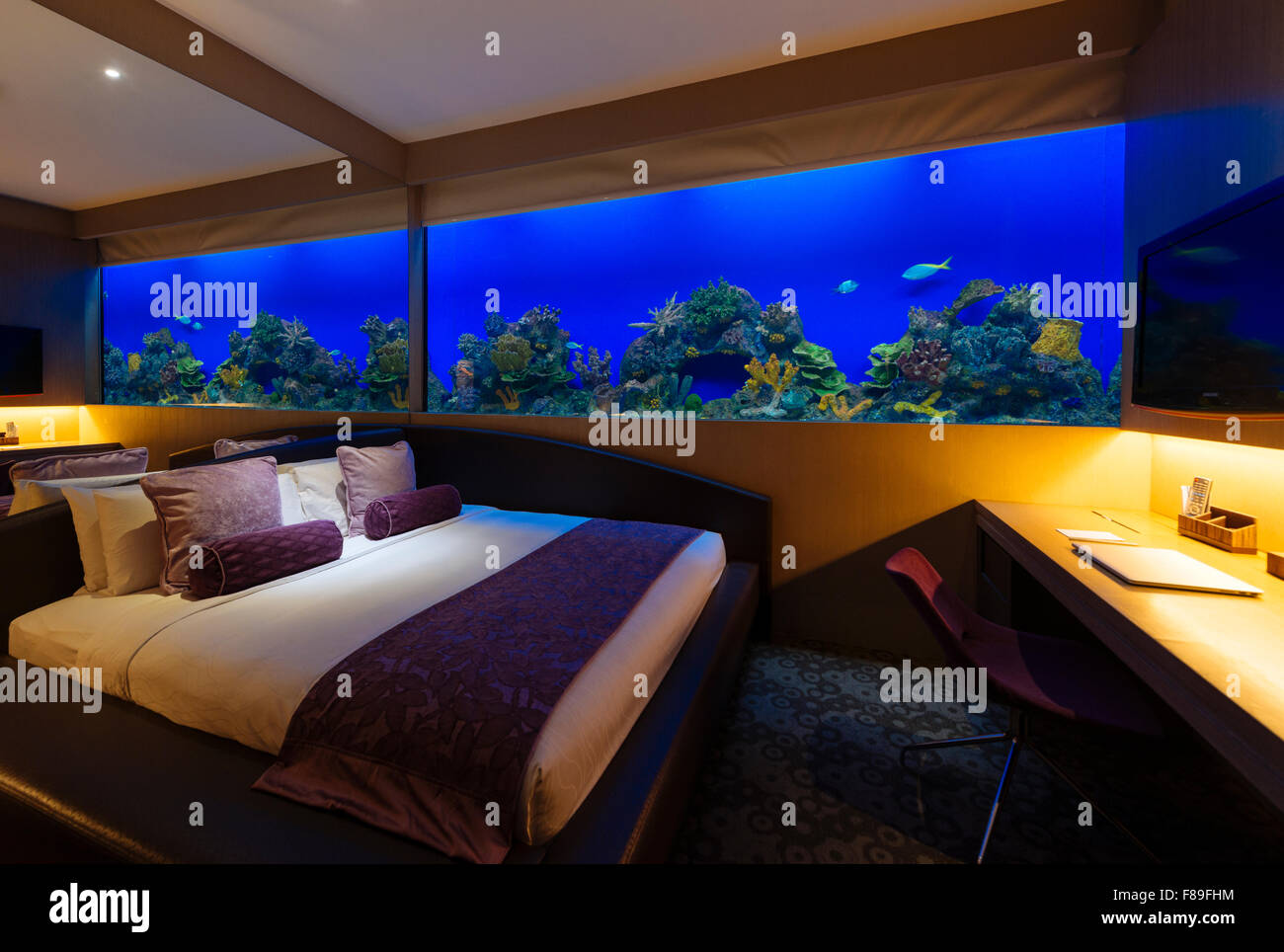 H20 Hotel aquariam room interior, Manila, Filippine Foto Stock