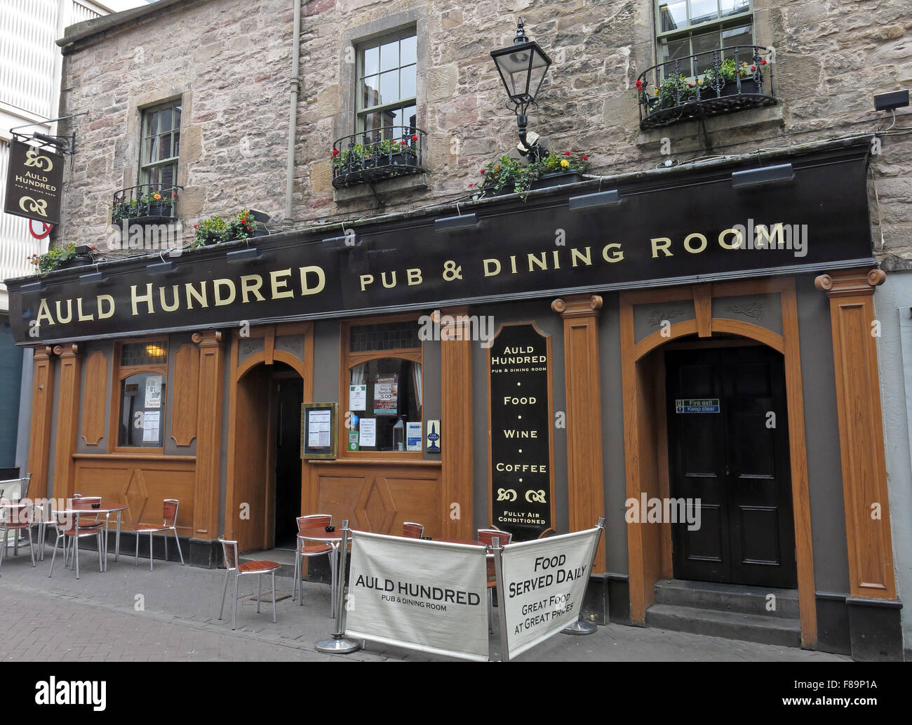 Auld centinaia di Pub & sala da pranzo, Rose St,il centro di Edimburgo, Scozia, Regno Unito Foto Stock