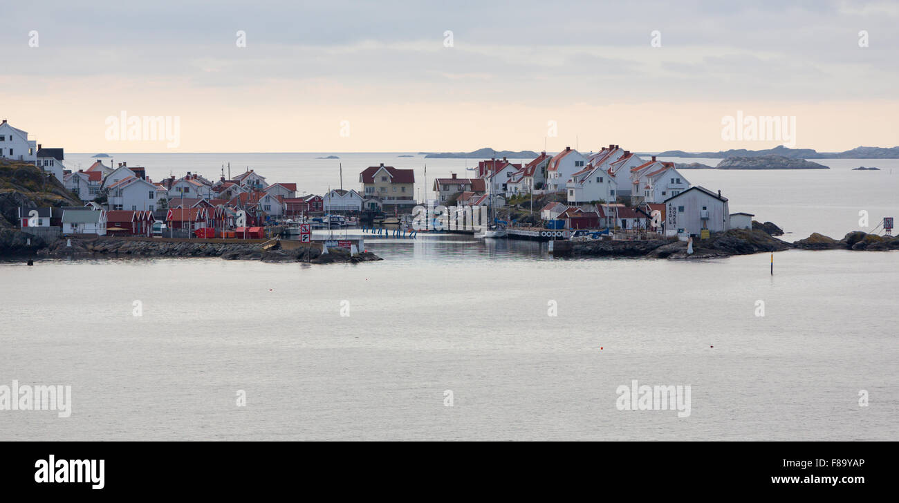 Vista da Dyron su Astol e sulla costa occidentale a nord di Marstrand Foto Stock