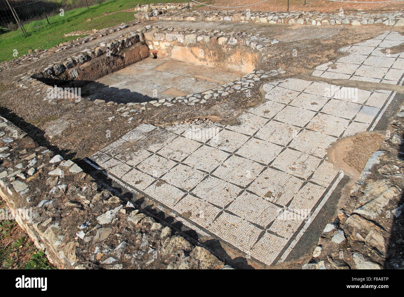 Frigidarium (bagno freddo), Cerro da Vila sito archeologico romano e museo, Vilamoura, Quarteira, Algarve, Portogallo, Europa Foto Stock
