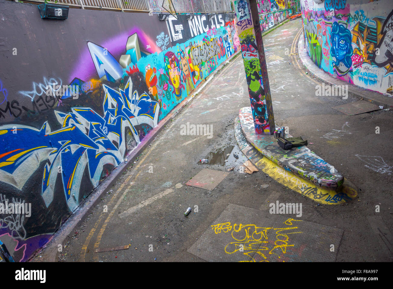 Coperto di graffiti subway Foto Stock