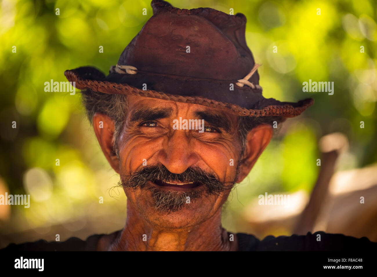 Coltivatori di canna da zucchero nella Valle de los Ingenios, ritratto con Hat, Trinidad, Sancti Spíritus, Cuba, Cuba Sancti Spíritus, Foto Stock