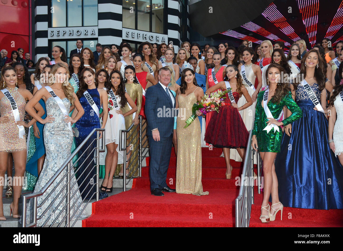 Las Vegas, Nevada, USA. Il 7 dicembre, 2015. Miss Universo 2014 Pauina Vega assiste l'evento benvenuto foto-riprese per il 2015 Miss Universo concorrenti su dicembre 7, 2015 sui passi di Planet Hollywood Resort & Casino di Las Vegas in Nevada. Credito: Marcel Thomas/ZUMA filo/Alamy Live News Foto Stock