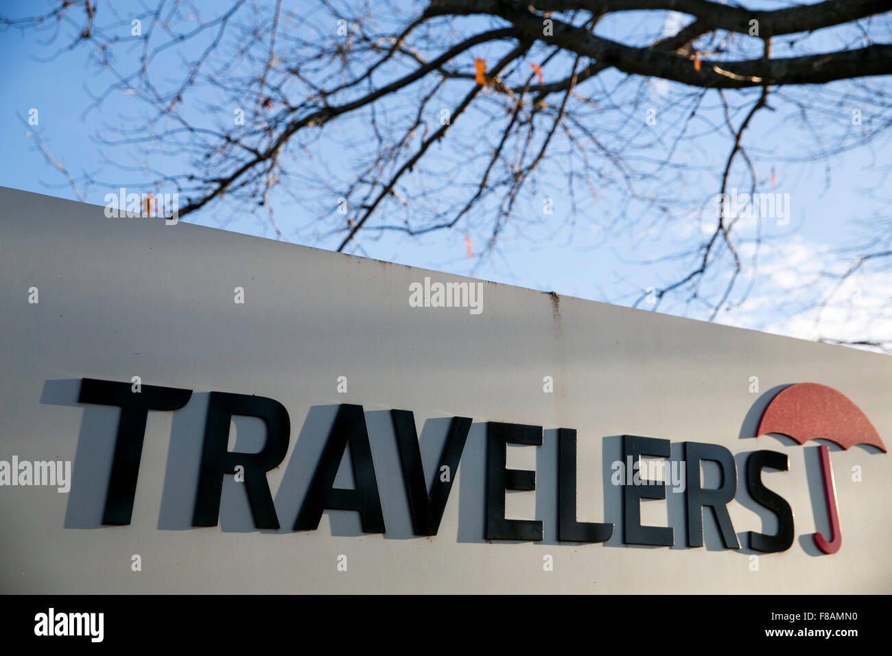 Un segno del logo al di fuori di una struttura occupata dai viaggiatori le aziende a Windsor, nel Connecticut, il 21 novembre 2015. Foto Stock