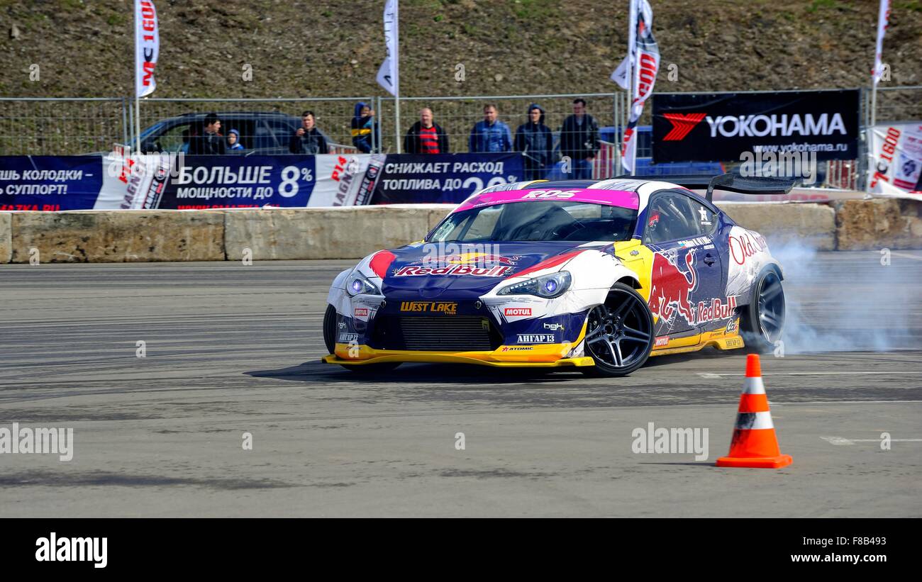 Drift racing car Rocket Bull 86 in corrispondenza del sito di Crocus Expo. RTR mostra di maestri Foto Stock