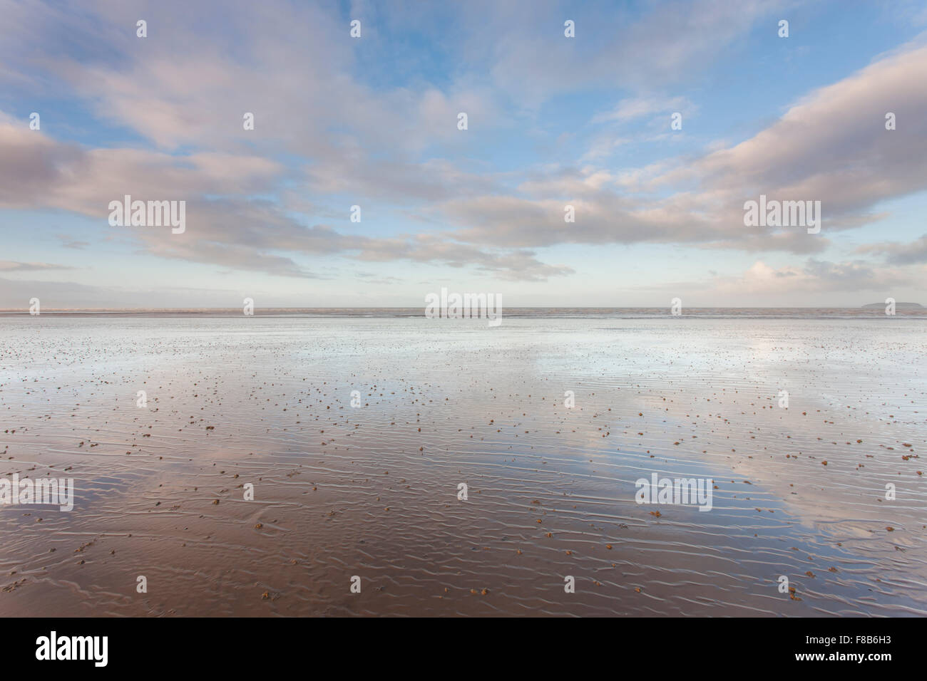 Una vista dalla spiaggia Berrow, Somerset, Regno Unito. Foto Stock