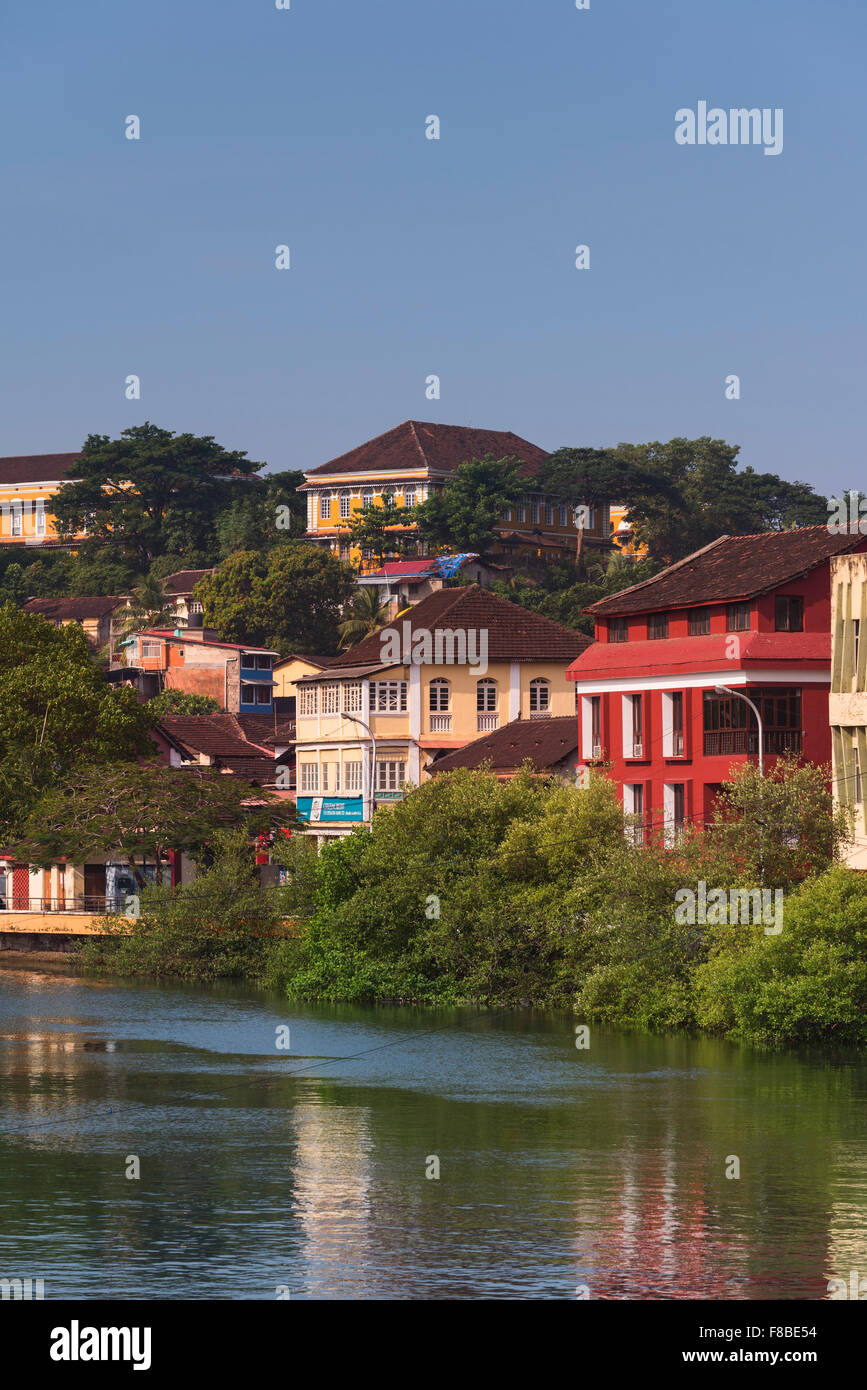 Vista sulla città di Fontainhas Altinho e. Panjim Goa in India Foto Stock