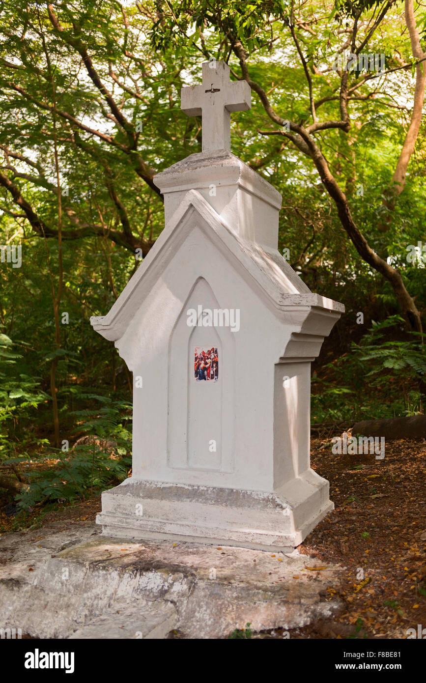 Edicola croce Altinho Panjim Goa in India Foto Stock