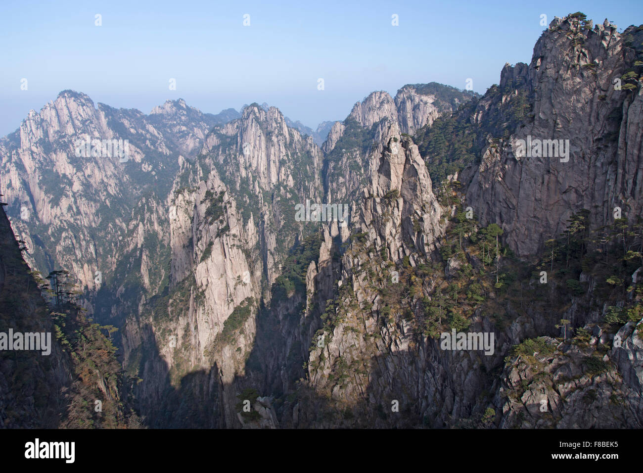 Montagne di giallo (Huangshan) provincia di Anhui Cina LA008645 Foto Stock