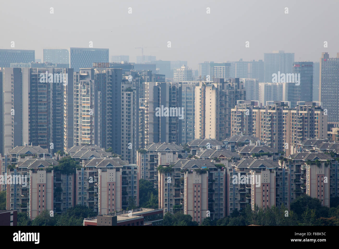 Edificio di appartamenti alto blocchi città di Chengdu nella provincia del Sichuan in Cina la008739 Foto Stock