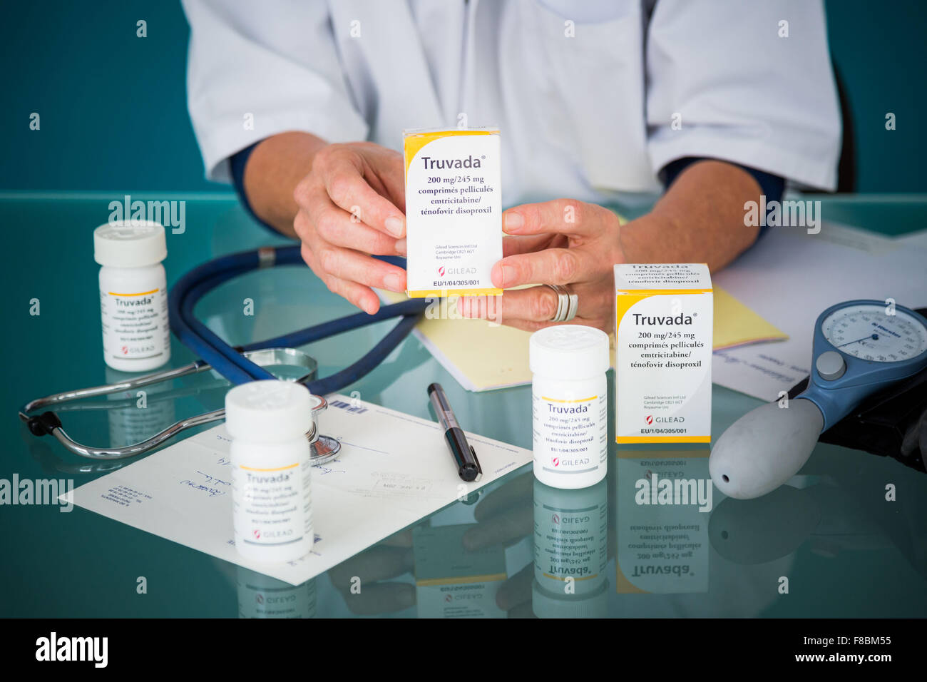 Truvada ® prescrizione, il consumo di droga in Aids tripla terapia di trattamento. Foto Stock