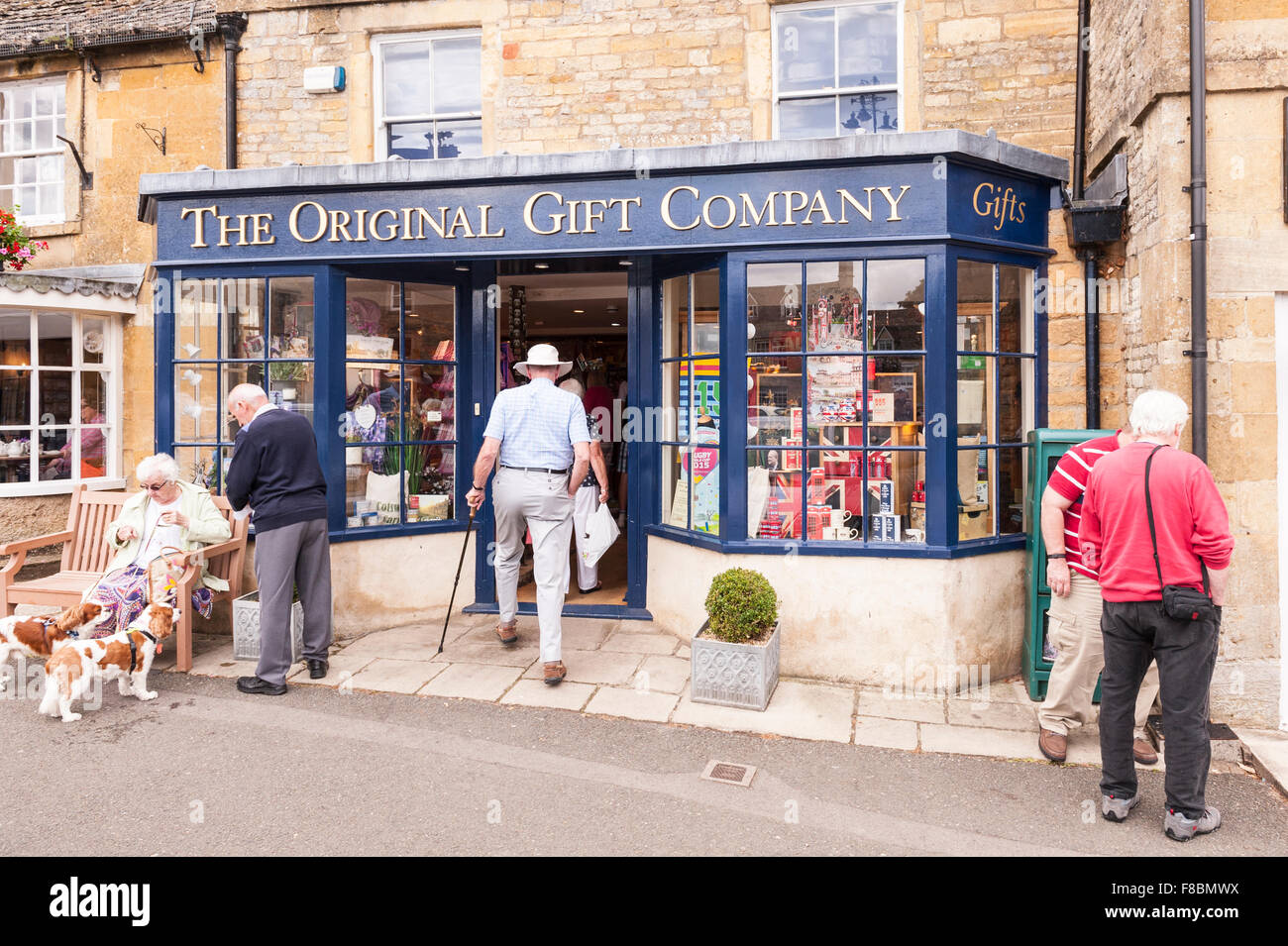 Il regalo originale Company shop store a Stow-su-il-Wold , Cheltenham, Gloucestershire , Inghilterra , Inghilterra , Regno Unito Foto Stock