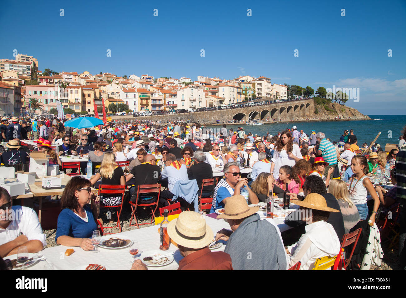 Fine della vendemmia party sulla spiaggia di banyuls-sur-Mer Francia meridionale. Foto Stock