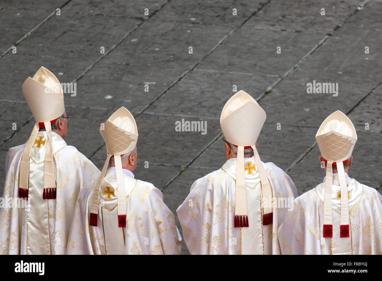Città del Vaticano. 8-12-2015 Cardinali durante l Anno Santo della misericordia Messa di apertura. Credito: Insidefoto/Alamy Live News Foto Stock