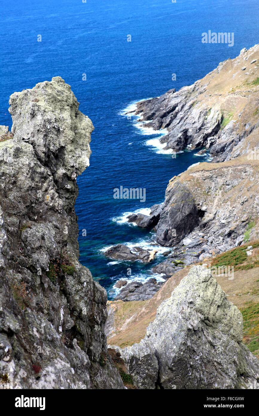 Spettacolari formazioni rocciose a testa di bullone, vicino a Salcombe, Sud prosciutti, Devon, Inghilterra, Regno Unito Foto Stock