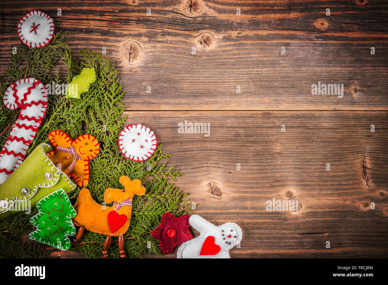 Decorazione di Natale sfondo con ornamenti in feltro Foto Stock