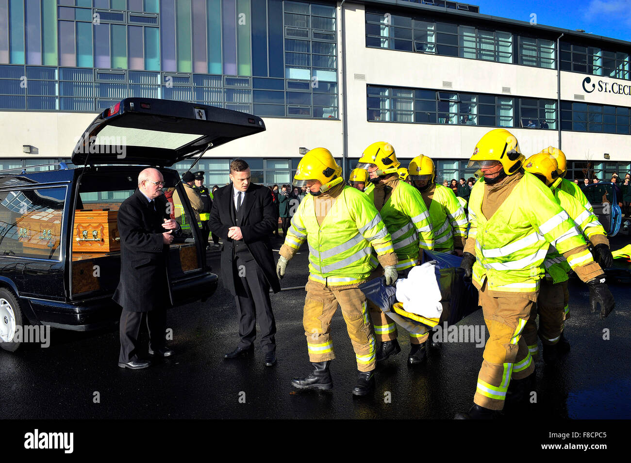 Servizi di emergenza auto Simulazione di incidente in Londonderry, Irlanda del Nord Foto Stock