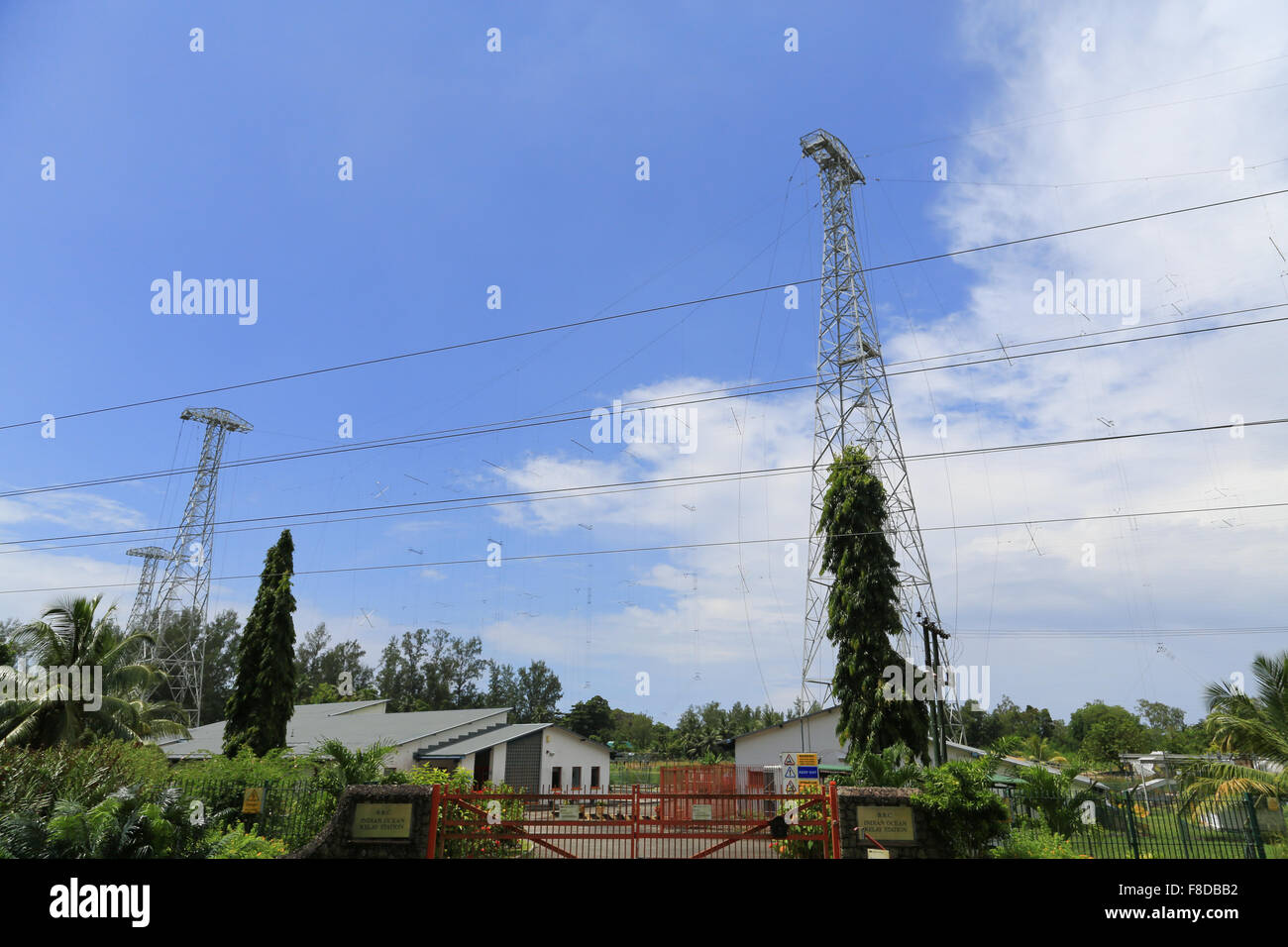 BBC Oceano Indiano stazione relè sulla West Coast Road, Mahe, Seychelles, Oceano Indiano. Foto Stock