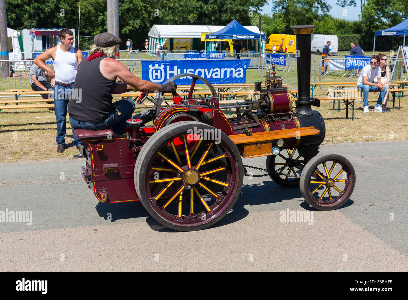 Patrimonio e veicolo Vintage parade presso la contea del Kent mostra 2015 Foto Stock