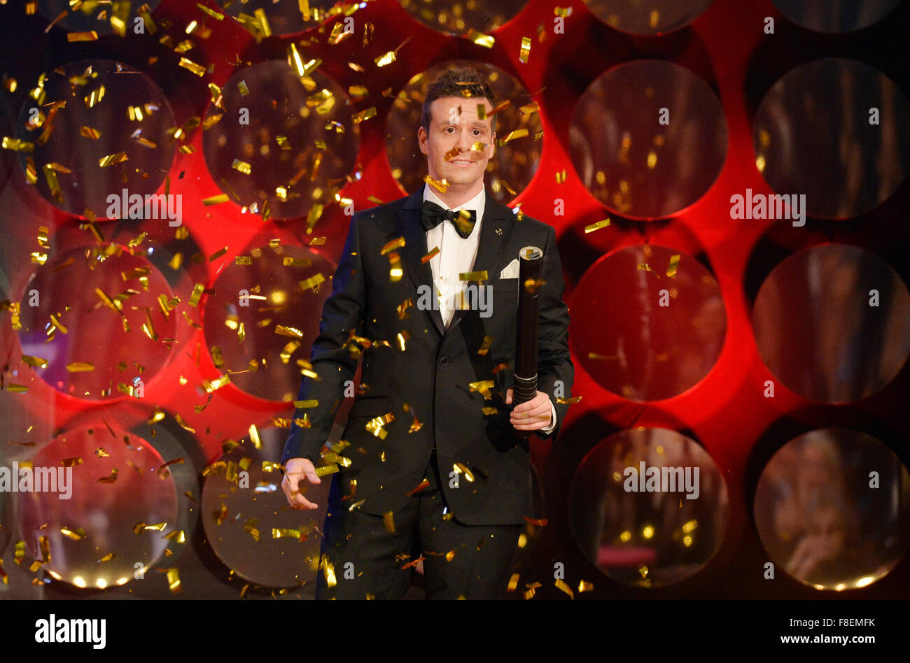 Praga, Repubblica Ceca. Il 21 febbraio, 2015. L'uomo impersonando l'attore Jim Carrey passeggiate sul palco del 'Czech Lion' film awards a Praga, Repubblica ceca, 21 febbraio 2015. Nome del finto Jim Carrey è Hari Zihanovic, egli è 28 anni, e anche se la sua famiglia proviene dalla Bosnia, egli è naturalizzato nella Repubblica Ceca. Secondo i resoconti dei mass media, il vero Jim Carrey stava celebrando in corrispondenza di una pre-Oscar party in Los Angeles. © Vit Simanek/CTK foto/Alamy Live News Foto Stock