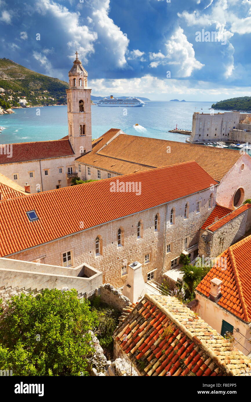Dubrovnik Città Vecchia cityscape, vista da vecchie mura della città, Croazia Foto Stock