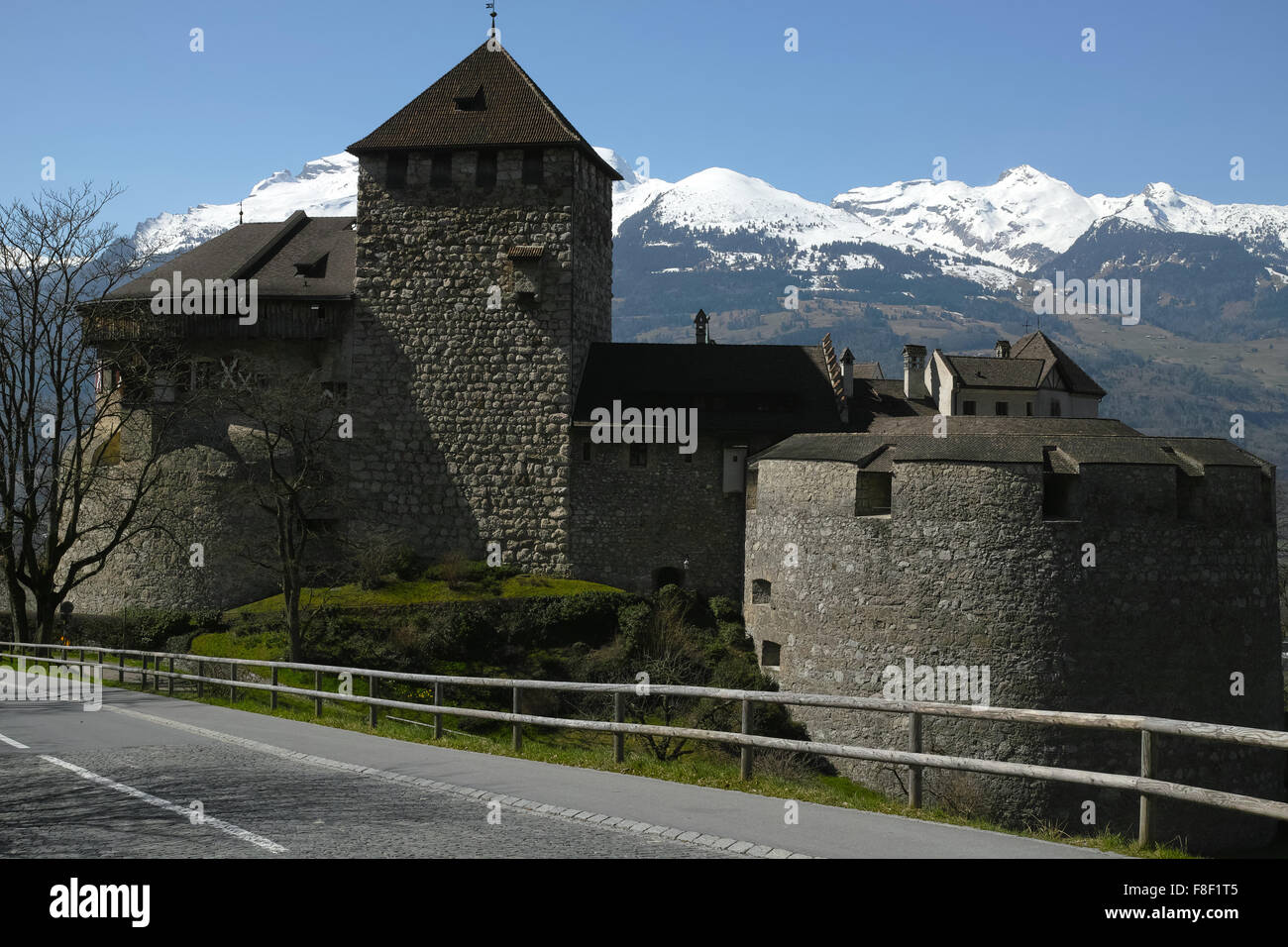 Vaduz castello è la residenza ufficiale del principe di Liechtenstein. Foto Stock