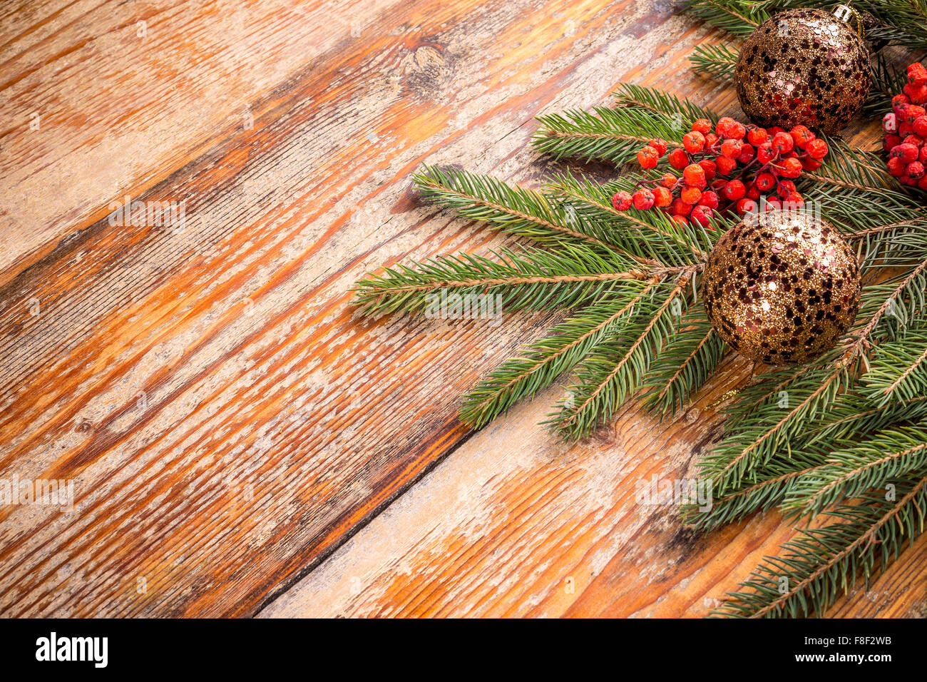 Natale design di confine su sfondo di legno Foto Stock