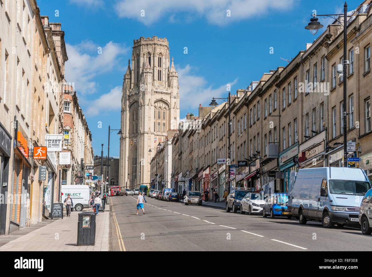 Il Wills Memorial Building su Park Street, parte dell'università, Somerset, Inghilterra, Regno Unito Foto Stock