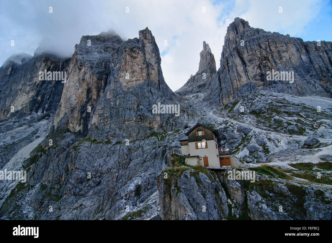 Torri di Vajolet nel Catinaccio (Rosengarten) nelle Dolomiti in Italia Foto Stock