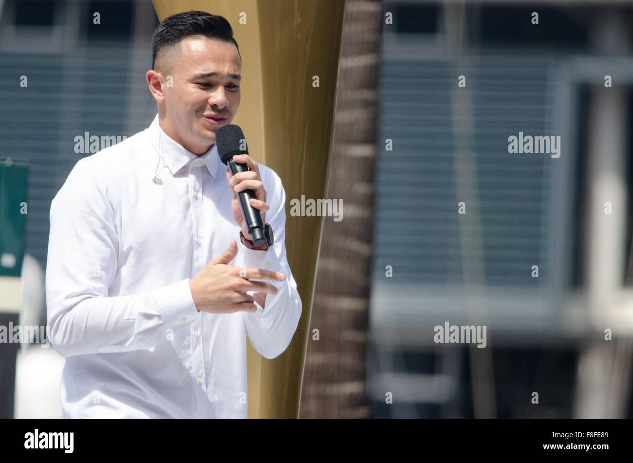 Sydney, Australia - 9 Dicembre 2015: Cyrus esegue durante il quinto annuale AACTA premiazione che ha avuto luogo presso la stella di Sydney. Credito: mjmediabox/Alamy Live News Foto Stock