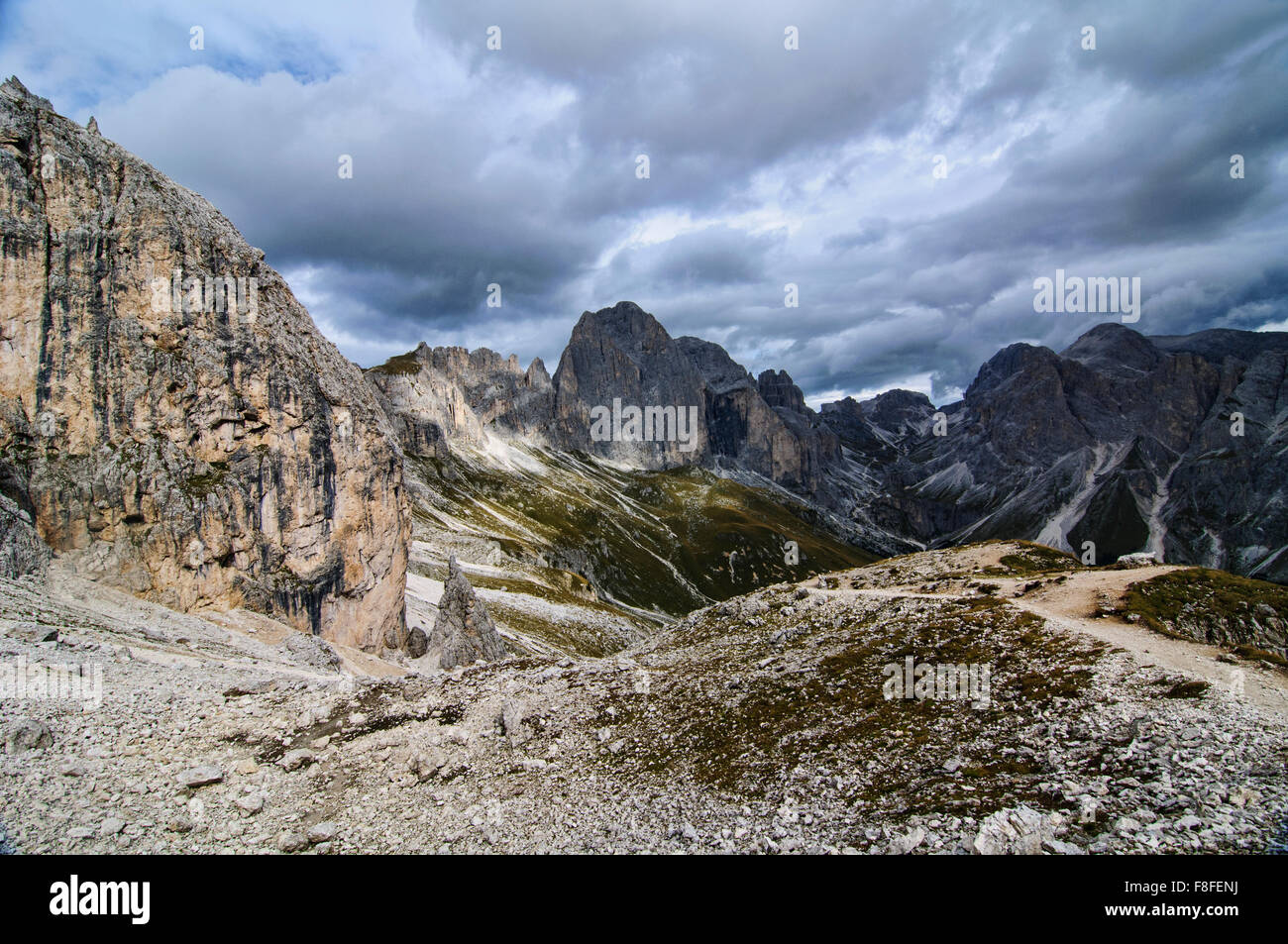 Le Cinque Torri di Averau dal Nuvolau, Dolomiti, Belluno, Italia Foto Stock