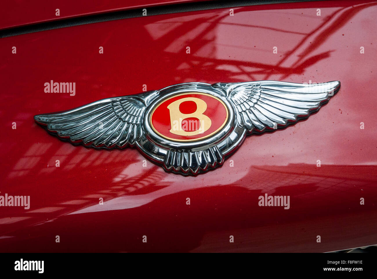 Bentley Motors Badge su cofano Foto Stock