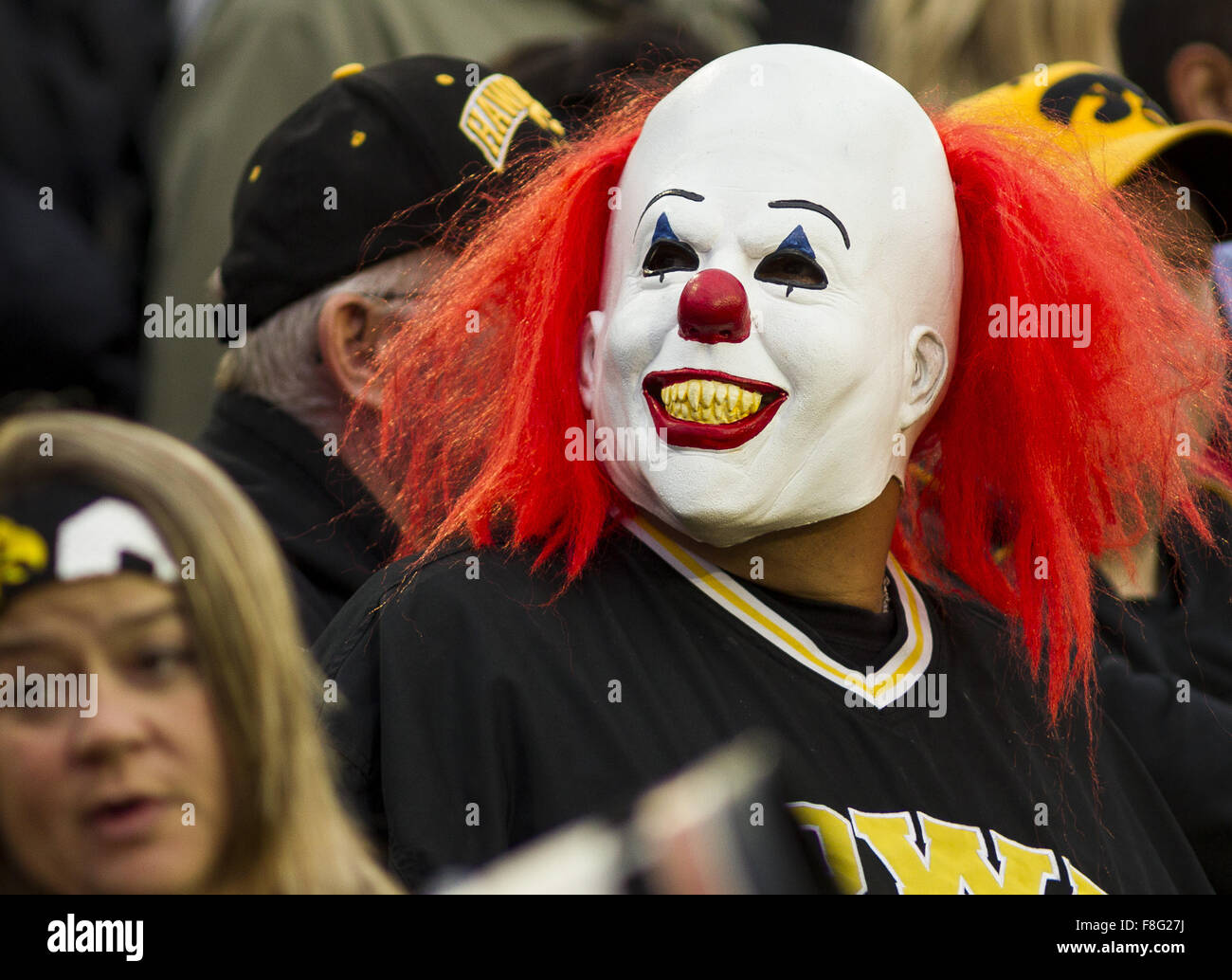 Iowa City, Iowa, USA. 31 ott 2015. Una ventola vestito come Pennywise il  clown dal film '''' cheers sul Hawkeyes in un NCAA Football gioco tra  l'Iowa Hawkeyes e il Maryland Terrapins