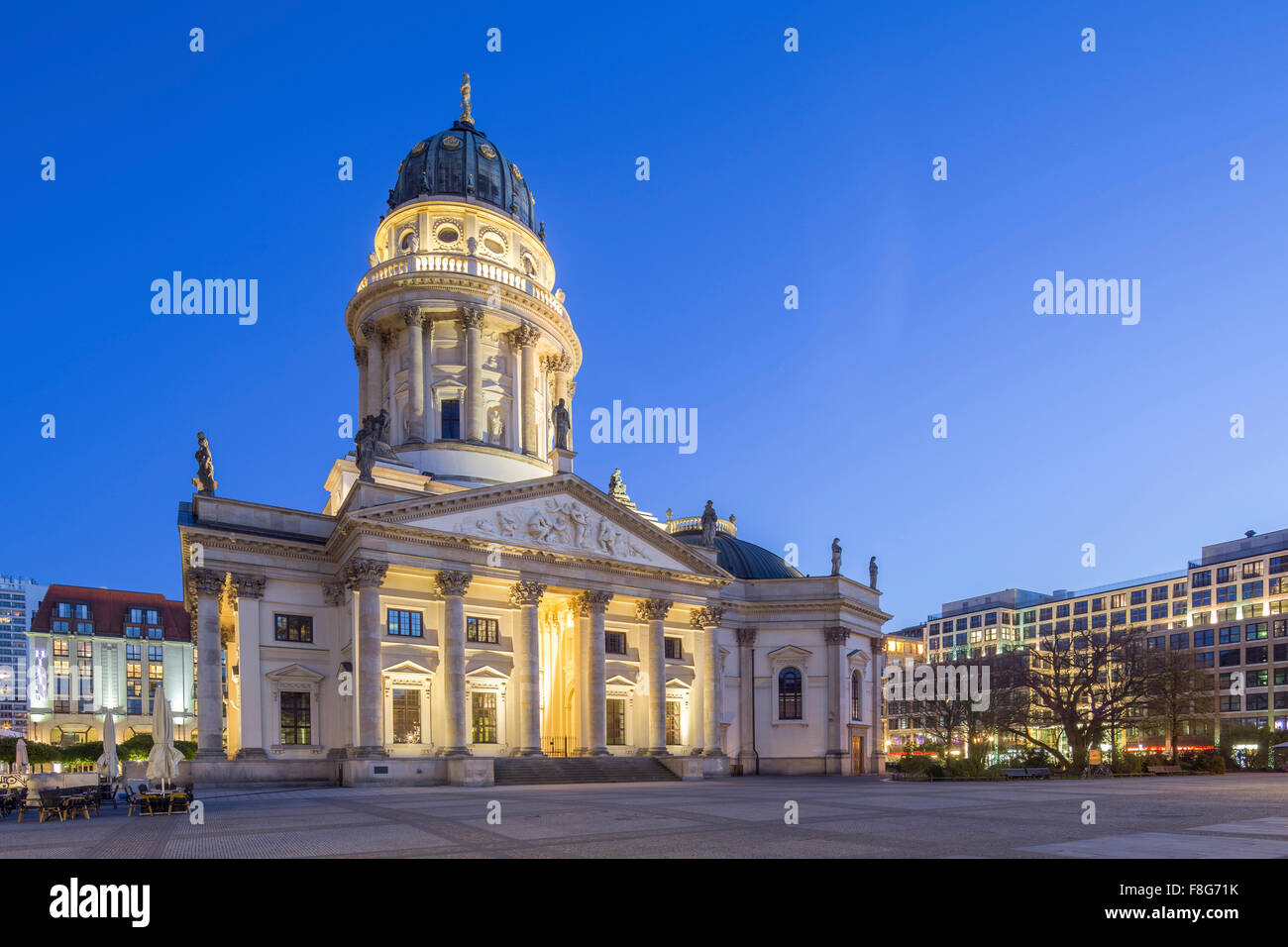 Berlin mitte gendarmenmarkt cupola francese, crepuscolo Foto Stock