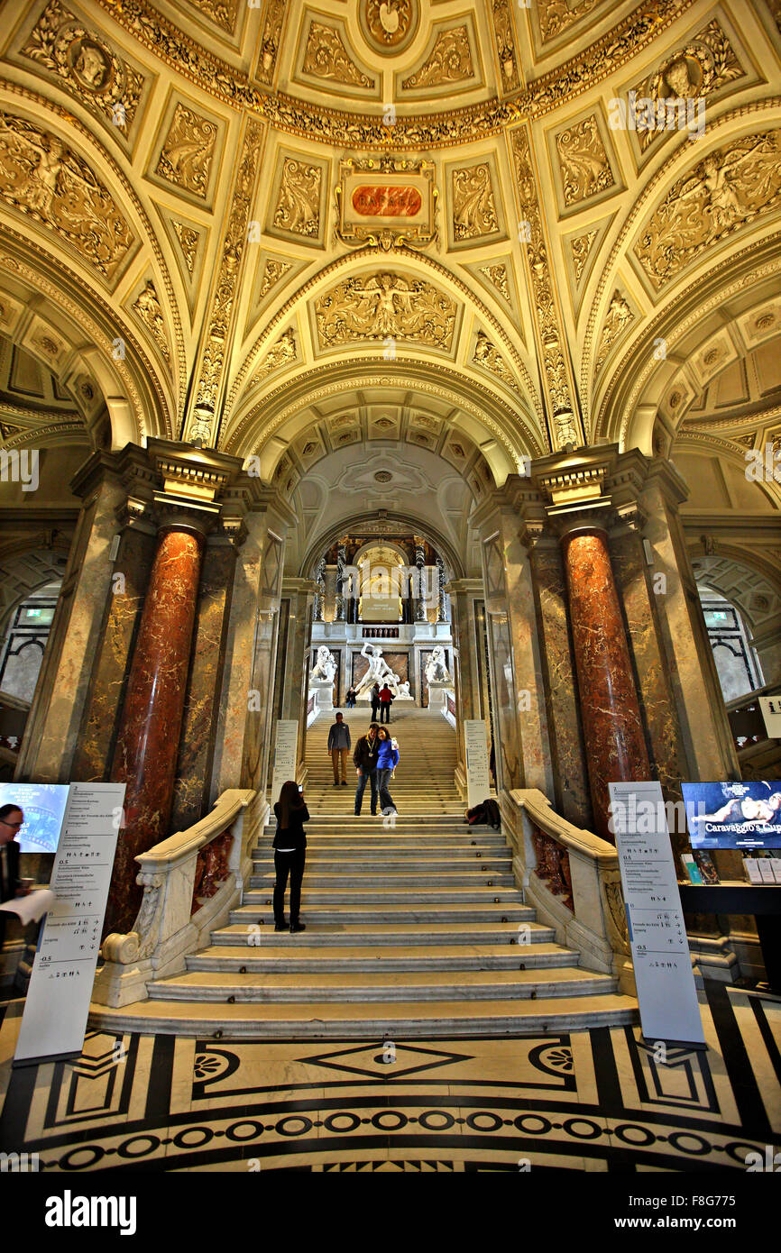 La suggestiva entrata del museo di storia dell'arte ("Kunsthistorisches Museum'), Vienna, Austria. Foto Stock