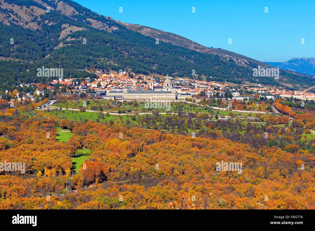 Foresta di autunno a El Escorial, Madrid, Spagna Foto Stock