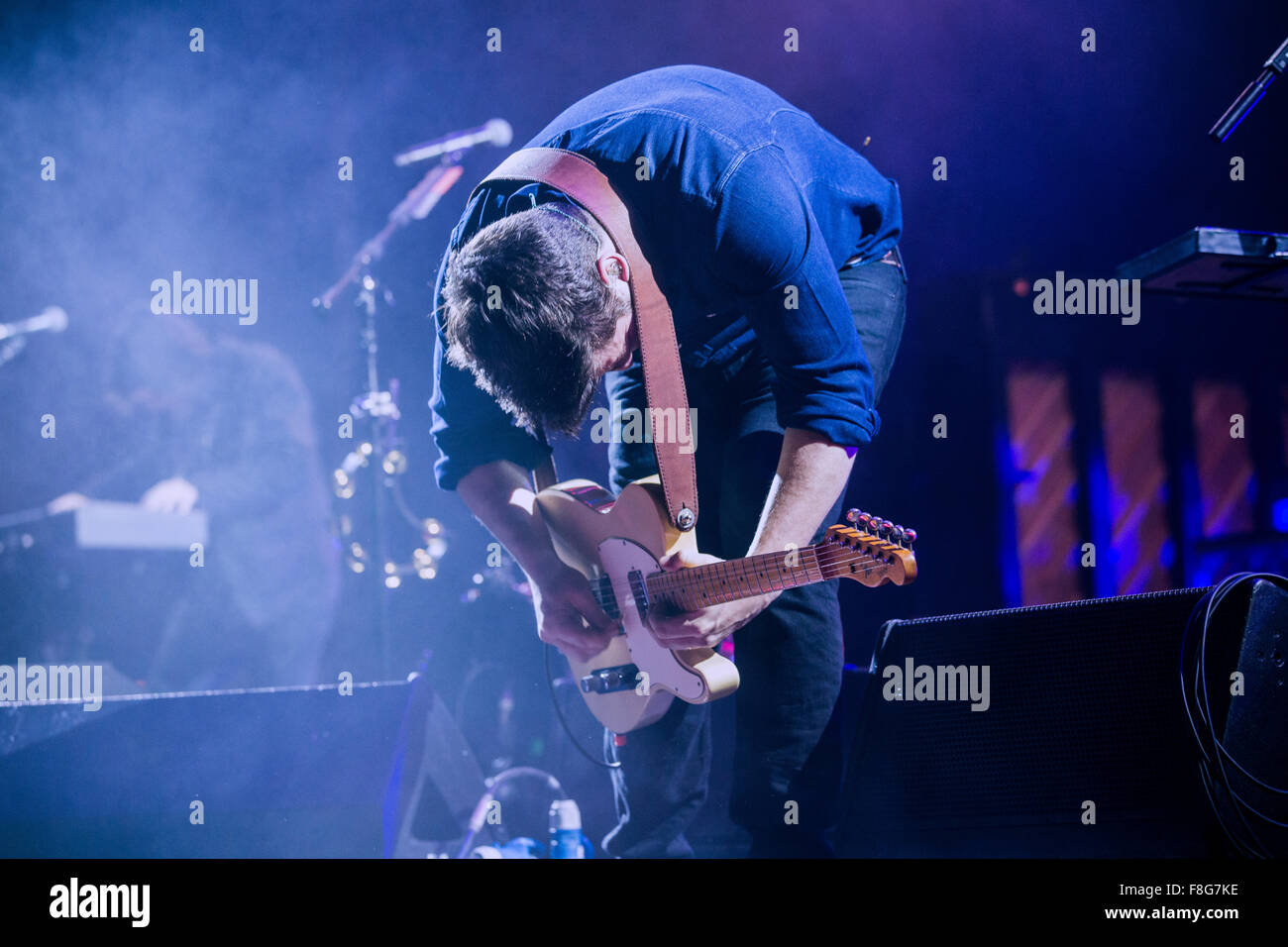 L'O2, Londra, UK, 9 dicembre 2015, Mumford e figli alla O2 Arena sul loro "colleghi sulla strada " tour, Marcus Mumford, Mumford & Sons, Credito: Richard Soans/Alamy Live News Foto Stock