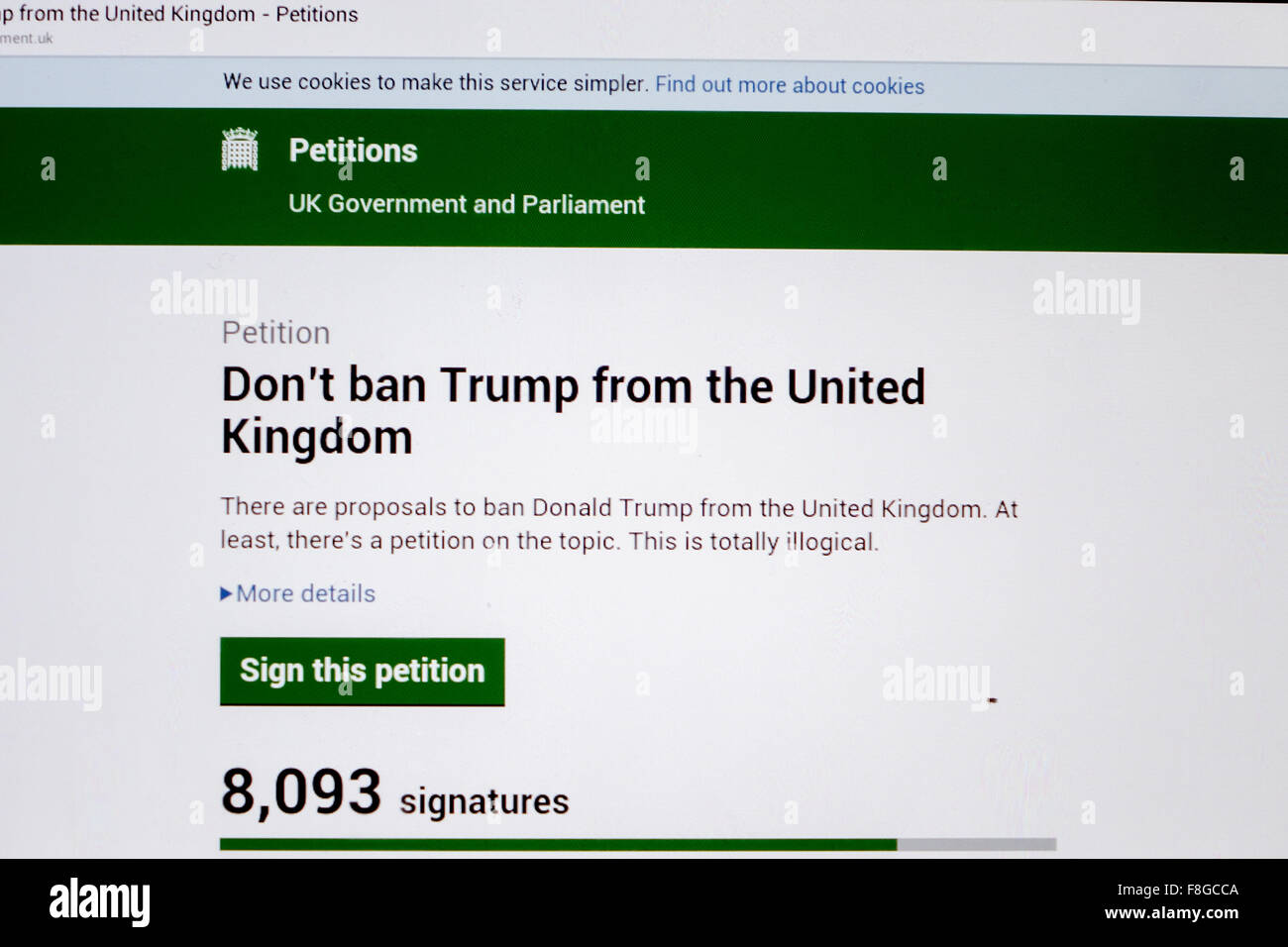 Regno Unito. 10 dicembre, 2015. Una petizione online per il governo del Regno Unito e il Parlamento volti a prevenire Donald Trump da visitare il Regno Unito ha guadagnato oltre 350.000 firme. Con gli utenti di Facebook condividere il link sulle loro pagine. Vi è anche una petizione per consentire Donald Trump NEL REGNO UNITO, anche se egli non è vietato dal farlo. Credito: Mick Flynn/Alamy Live News Foto Stock