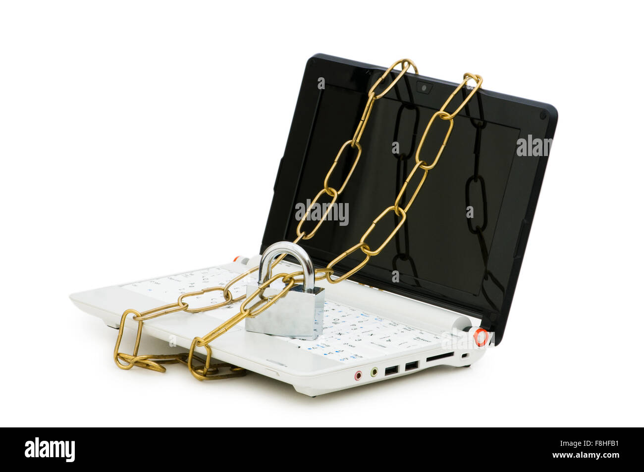 Concetto di sicurezza del computer con il computer portatile e la catena Foto Stock