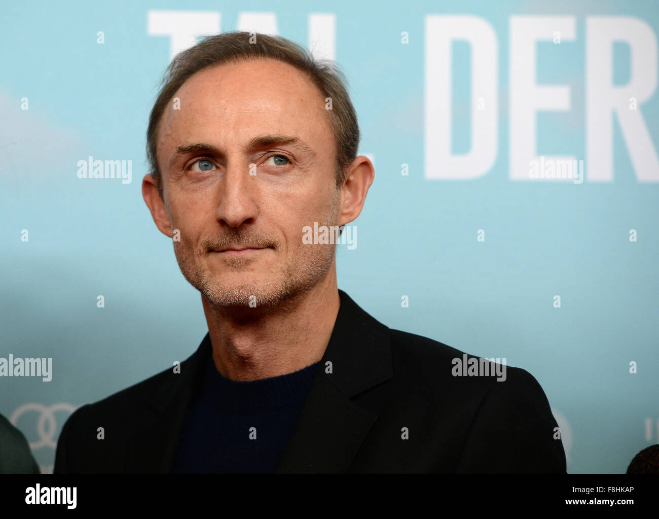 Berlino, Germania. 09Dec, 2015. Direttore francese Guillaume Nicloux arriva per l'apertura del film francese Settimana e photocall per il film "la Valle dell'amore" a Berlino, Germania, 09 dicembre 2015. Credito: dpa/Alamy Live News Foto Stock