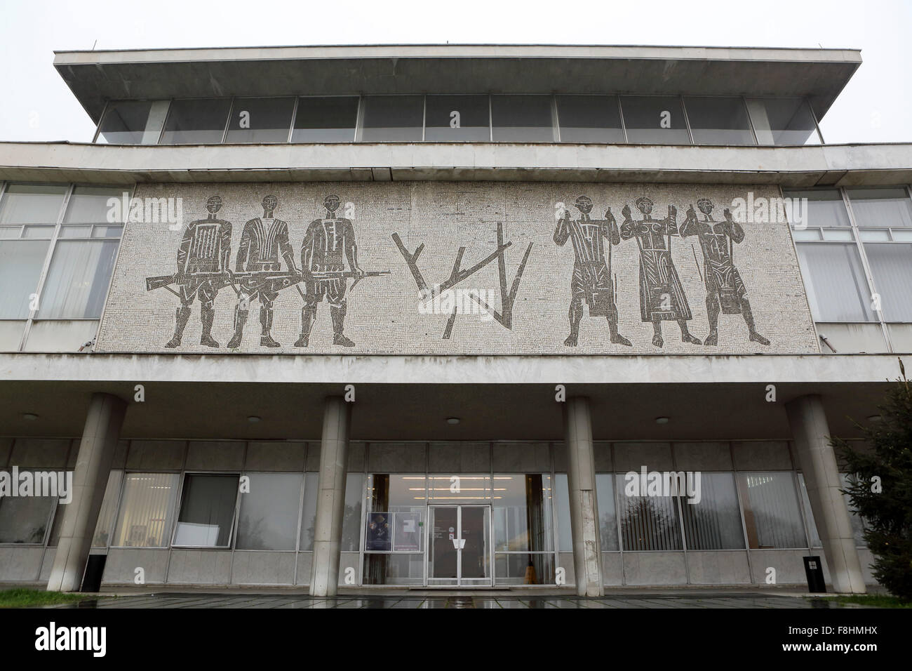 Ingresso del Museo di Storia Jugoslava a Belgrado in Serbia. Foto Stock