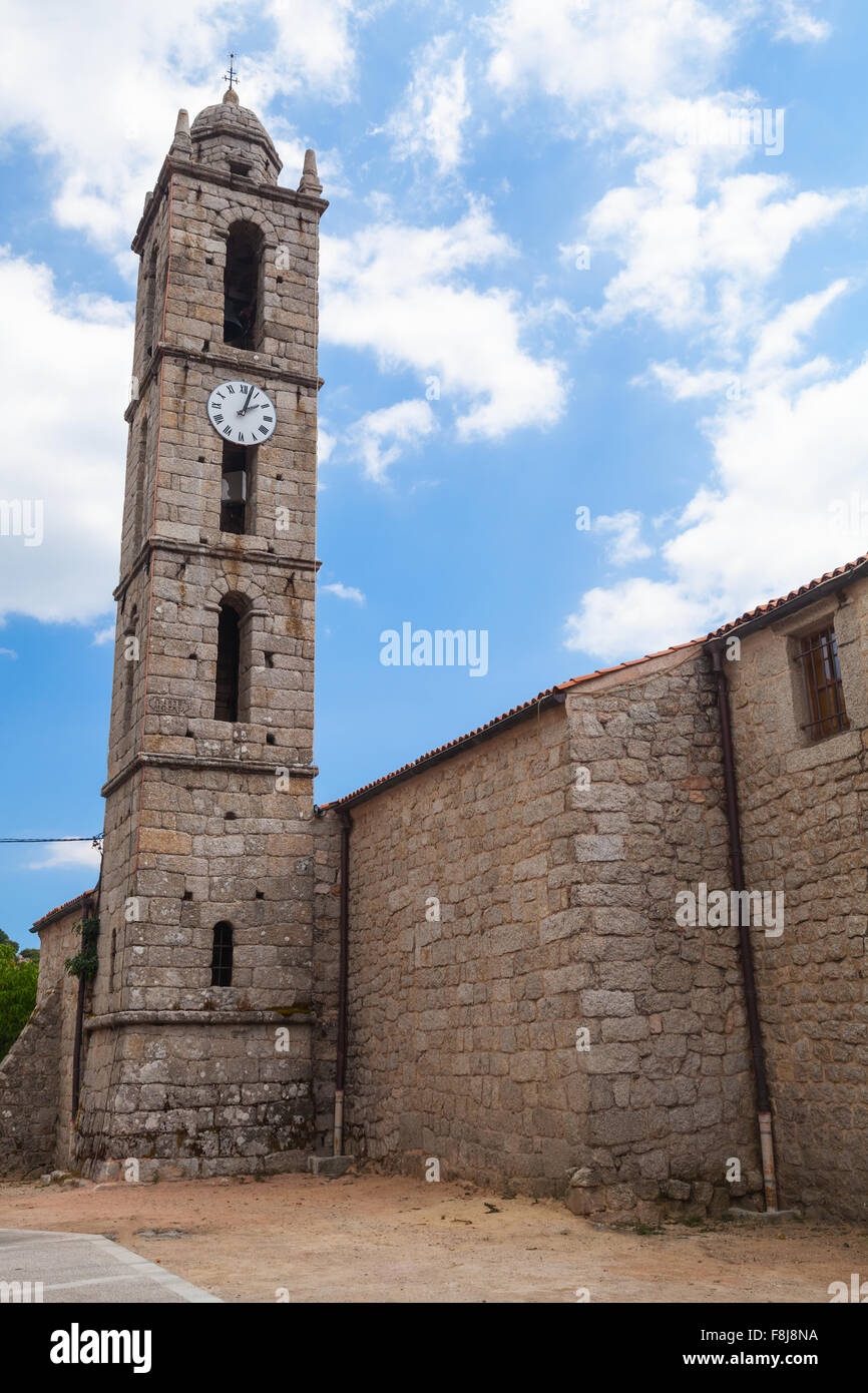 Il campanile della chiesa Santo-Giorgio nella quenza, Sud Corsica, Francia Foto Stock