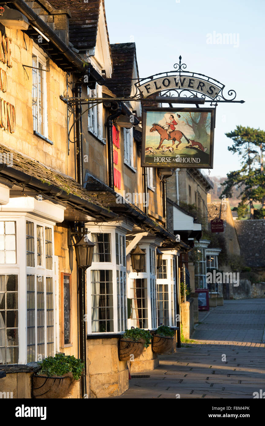 Cavallo e Hound pub. Broadway, Cotswolds, Worcestershire, Inghilterra Foto Stock