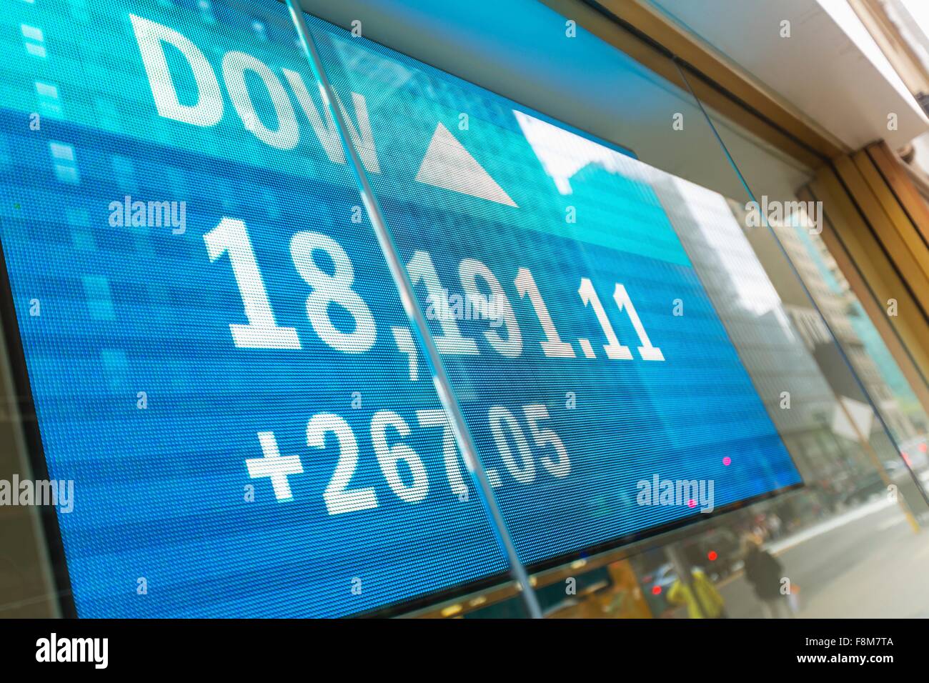 Valuta giapponese dati sullo schermo nella finestra, New York, Stati Uniti d'America Foto Stock