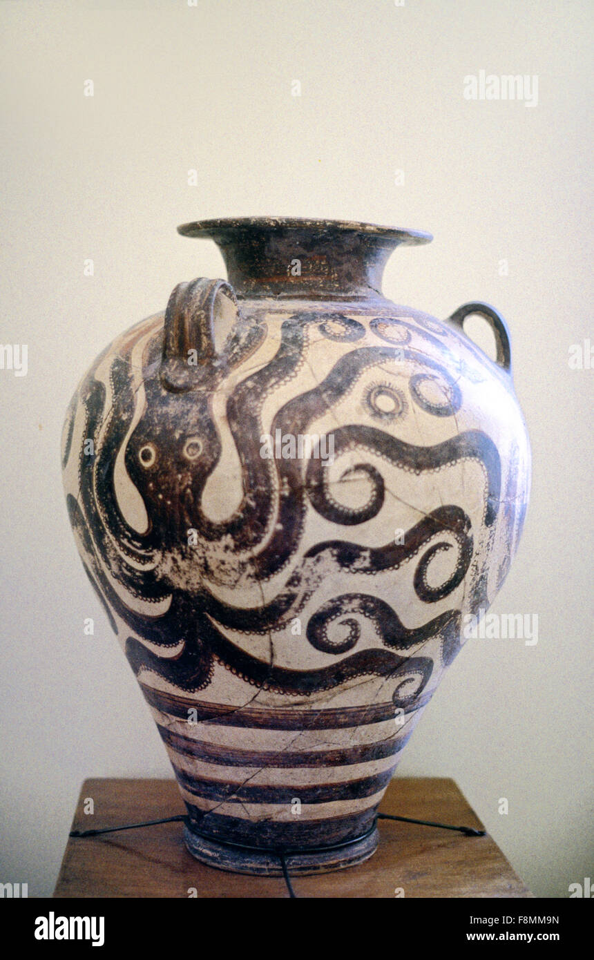 Polpo micenea vaso o antico vaso greco con Octopus Design (c XIV BC) da Micene Grecia Foto Stock